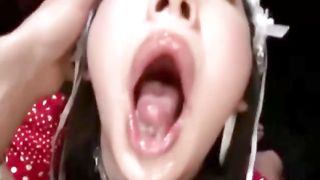 Подборка глубоких минетов от милых азиаток с камшотами в ротики