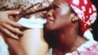 Тройничок молодого солдата с милой девушкой и её няшной рабыней негритянкой