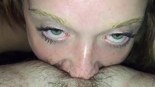 Пьяная замужняя девка делает минет и анилингус и трахается с мужиком, которого совершенно не знает