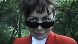 Лысый мужик вылизал пизду зрелой мамки после туалета